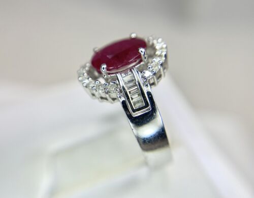 Vintage 14k White Gold Natural Oval Red Ruby Round Baguette Diamond Ring