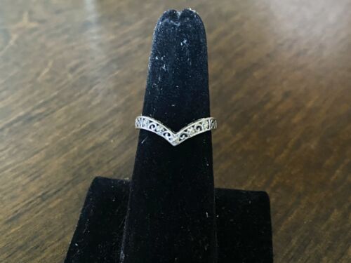 Vintage 10k White Gold Designer Signed Filigree Curved Wedding Band Stack Ring