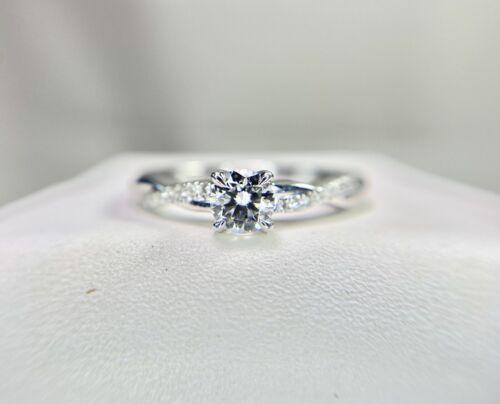 18k White Gold Round Brilliant Lab Created Diamond IGI Certified Engagement Ring