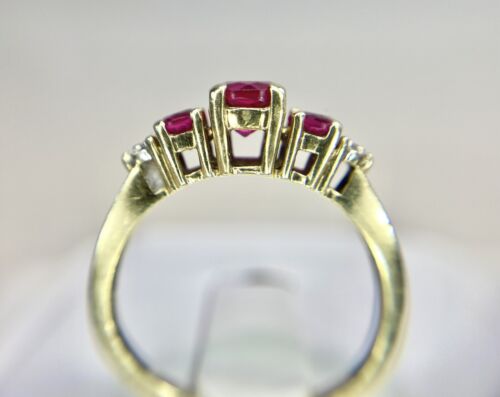 Vintage Estate 10k Yellow Gold Synthetic Red Ruby Round Diamond Classic Ring