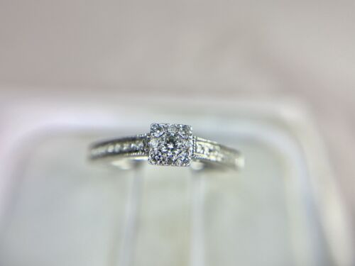 10k White Gold Natural Round Brilliant Diamond Cluster Set Halo Engagement Ring