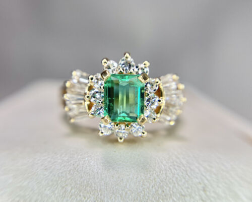 Vintage 14k Yellow Gold Natural Green Emerald Baguette Cut Round Diamond Ring