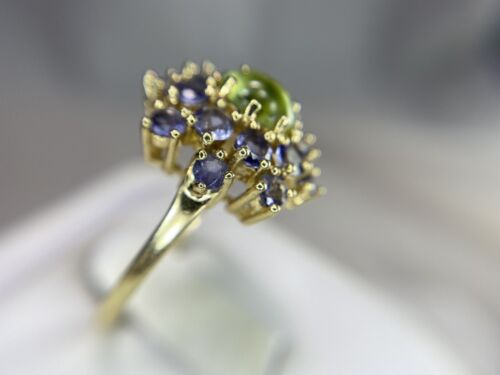 Vintage 14k Yellow Gold Oval Green Cabochon Peridot Tanzanite Cocktail Ring