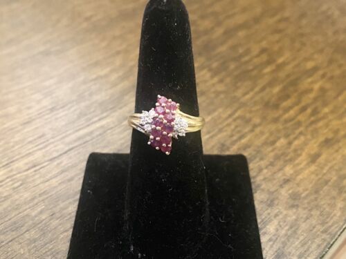 Vintage 10k Yellow Gold Natural Red Ruby Natural Round Diamond Cocktail Ring