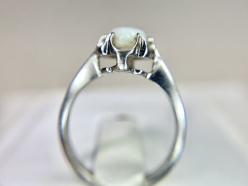 Vintage 10k White Gold Natural Oval Shape White Opal Solitaire Ring