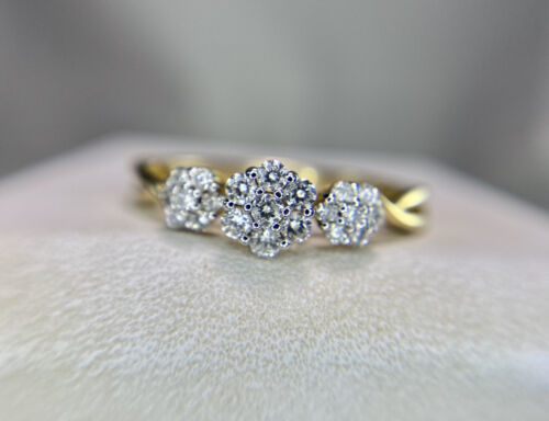 10k Yellow Gold Designed Round Brilliant Diamond Flower Set Cluster Diamond Ring