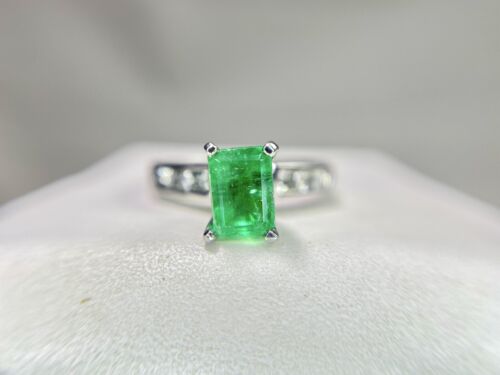 Vintage 14k White Gold Natural Green Emerald Princess Cut Diamond Ring