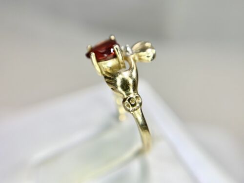 Vintage 10k Yellow Gold Heart Shape Rhodolite Garnet Claddagh Ring