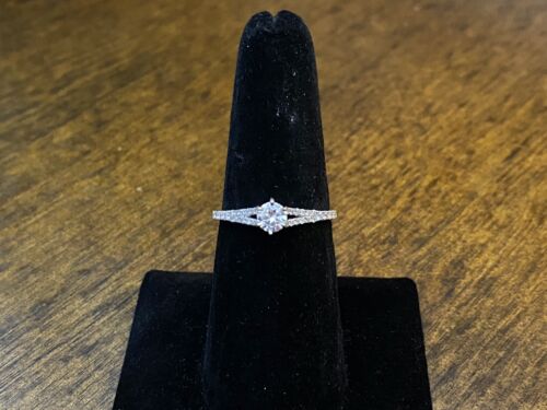 Vintage 14k White Gold Natural Round Brilliant Diamond Classic Engagement Ring