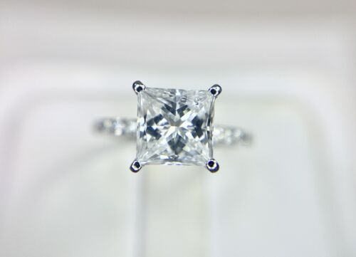 14k White Gold Natural Princess Cut Round Diamond Certified Engagement Ring