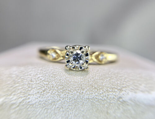 Vintage 14k Yellow Gold Natural Round Diamond Small Engagement Ring 1/5 ct