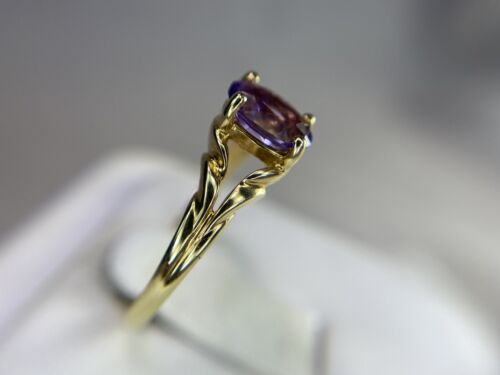 Vintage 14k Yellow Gold Natural Oval Shape Purple Amethyst Solitaire Ring