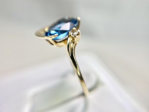 Vintage 10k Yellow Gold Designer Oval Shape Dark Blue Topaz Ring