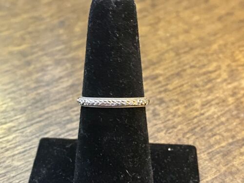 Vintage Art Deco Signed 18k White Gold Engraved Round Wedding Band Ring