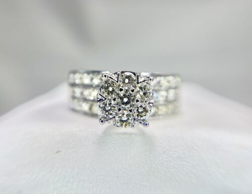 18k White Gold Natural Round Brilliant Diamond Cluster Engagement Ring