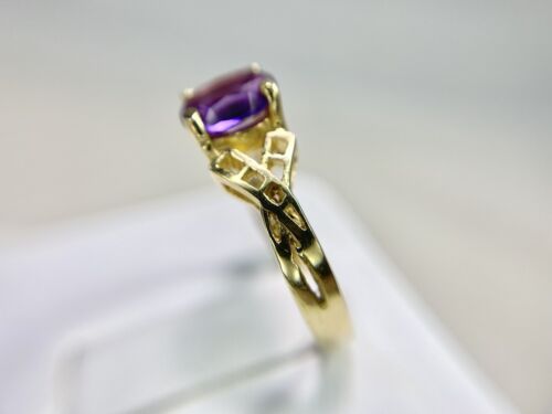 Vintage Designer 14k Yellow Gold Oval Shape Purple Amethyst Solitaire Ring