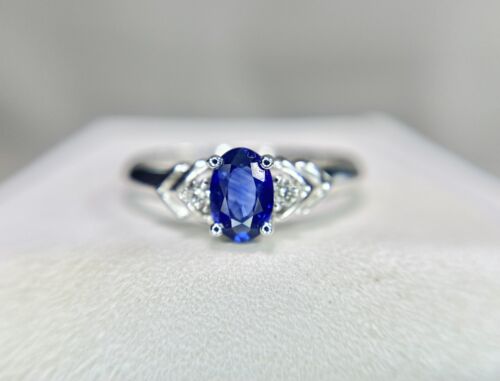 Vintage 14k White Gold Natural Oval Shape Blue Sapphire Round Diamond Ring