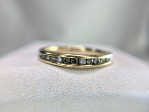 Estate 10k Yellow Gold Round Brilliant Diamond Channel Set Wedding Band Ring 1/4