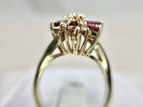 Vintage 14k Yellow Gold Natural Round Brilliant Diamond Red Garnet Cocktail Ring