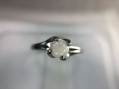 Vintage 10k White Gold Round White Opal Small Solitaire Ring