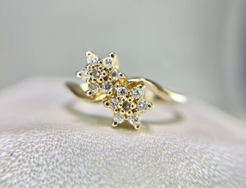 Vintage 14k Yellow Gold Round Natural Diamond Double Flower Small Cocktail Ring