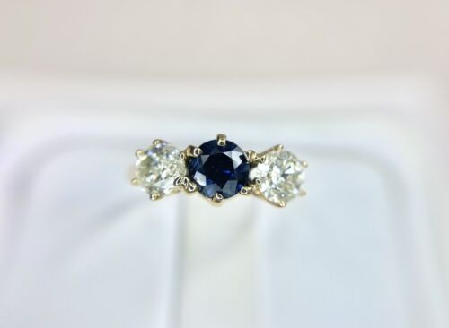 Vintage 14k Yellow Gold Natural Round Blue Sapphire Diamond Three Stone Ring