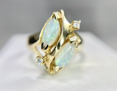 Vintage 14k Yellow Gold Natural Marquise White Opal Round Diamond Ring