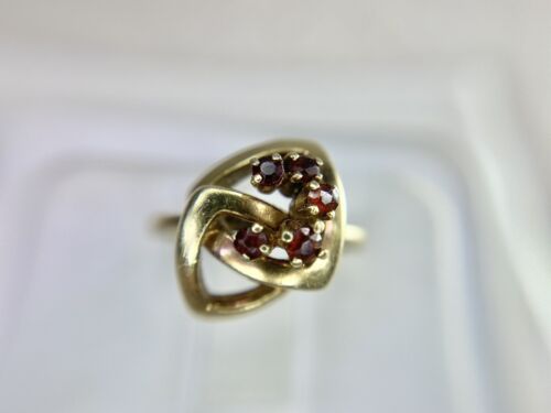 Vintage 10k Yellow Gold Round Rhodolite Garnet Abstract Triangle Cocktail Ring