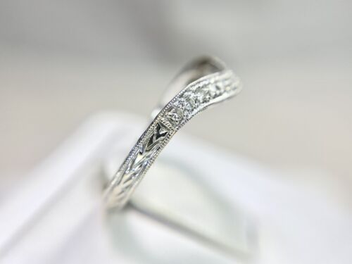 18k White Gold Natural Round Diamond Engraved Curved Wedding Band Ring 