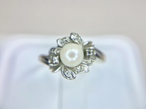 Vintage 14k White Gold Cultured Round White Pearl Diamond Small Cocktail Ring