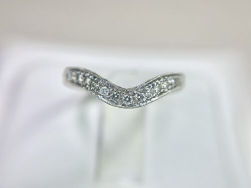 18k White Gold Natural Round Diamond Engraved Curved Wedding Band Ring 