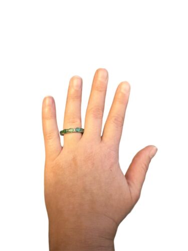 Vintage 14k White Gold Natural Oval Shape Green Emerald Eternity Band Ring