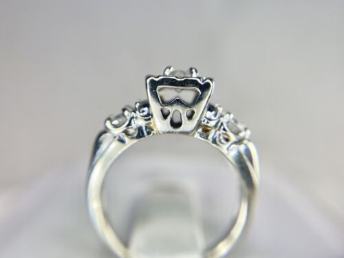 Vintage Estate 14k White Gold Round Natural Diamond Flower Set Engagement Ring