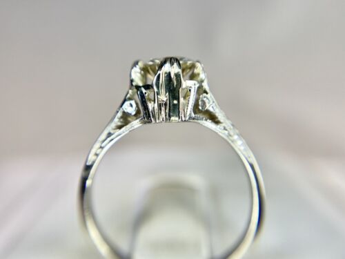 Vintage Art Deco 18k White Gold Natural Round Diamond Solitaire Engagement Ring