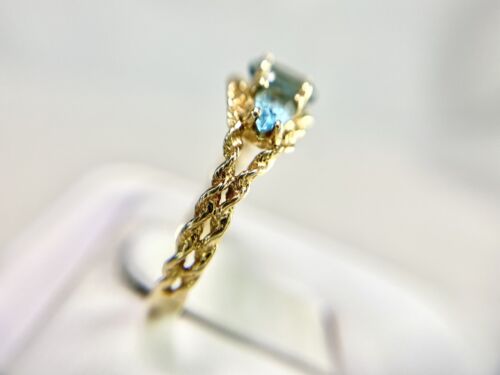 Vintage 14k Yellow Gold Oval Pear Shape Sky Blue Natural Topaz Three Stone Ring