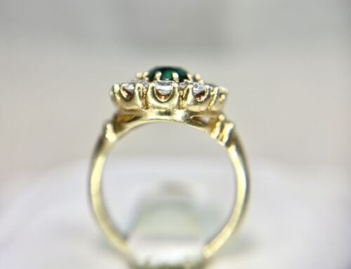 Vintage 10k Yellow Gold Oval Green Emerald Cubic Zirconia Cocktail Ring