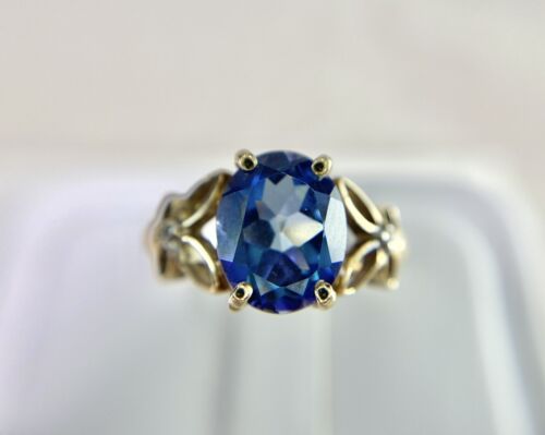 Vintage 10k Yellow Gold Synthetic Oval Blue Stone Round Diamond Cocktail Ring