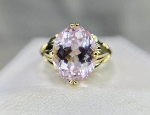 Vintage 14k Yellow Gold Natural Oval Shape Light Pink Topaz Solitaire Ring