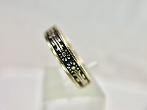 Vintage 14k Yellow Gold Signed Designer Black Celtic Design Wedding Band Ring