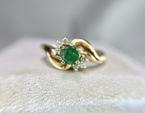 Vintage 14k Yellow Gold Natural Green Emerald Round Diamond By-Pass Ring