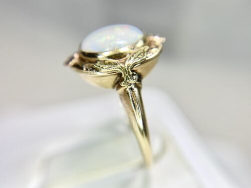 Vintage 10k Yellow Gold Natural Round White Opal Bezel Set Flower Cocktail Ring