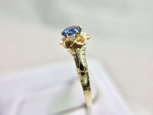 Art Deco 14k Yellow Gold Natural Round Blue Sapphire Flower Solitaire Ring