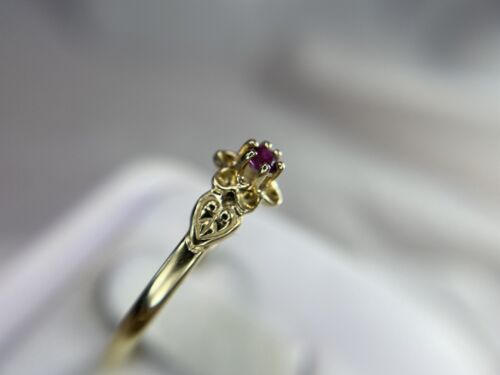 Vintage 14k Yellow Gold Natural Round Red Rhodolite Garnet Small Solitaire Ring