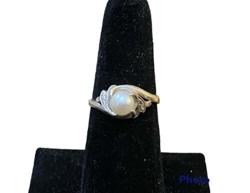 Vintage 10k White Gold White Cultured Pearl Round Diamond Classic Ring