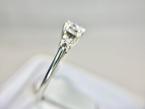 Vintage 18k White Gold Signed Round Natural Diamond Classic Engagement Ring