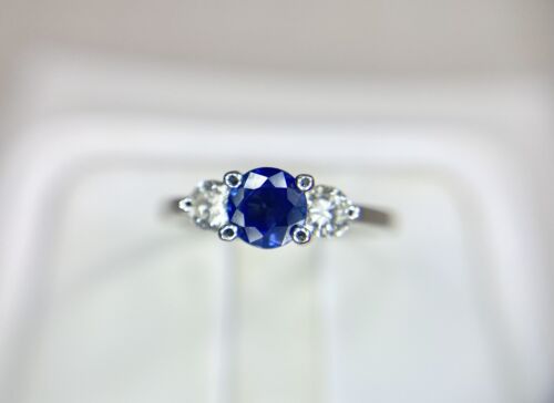 Vintage 14k White Gold Natural Round Blue Sapphire Diamond Three Stone Ring