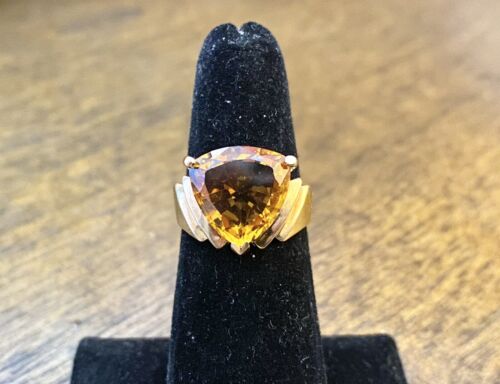 Vintage 10k Yellow Gold Trillion Shape Orange Citrine Solitaire Cocktail Ring