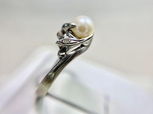 Vintage 10k White Gold White Cultured Pearl Round Diamond Classic Ring