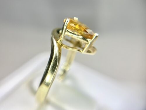 Vintage 10k Yellow Gold Natural Pear Shape Yellow Citrine Round Diamond Ring