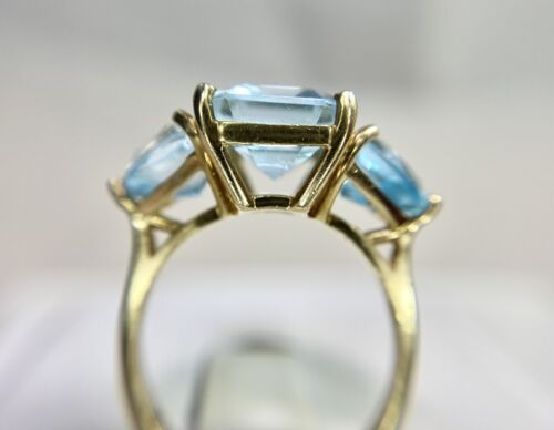 Vintage 14k Yellow Gold Natural Blue Topaz Three Stone Cocktail Ring